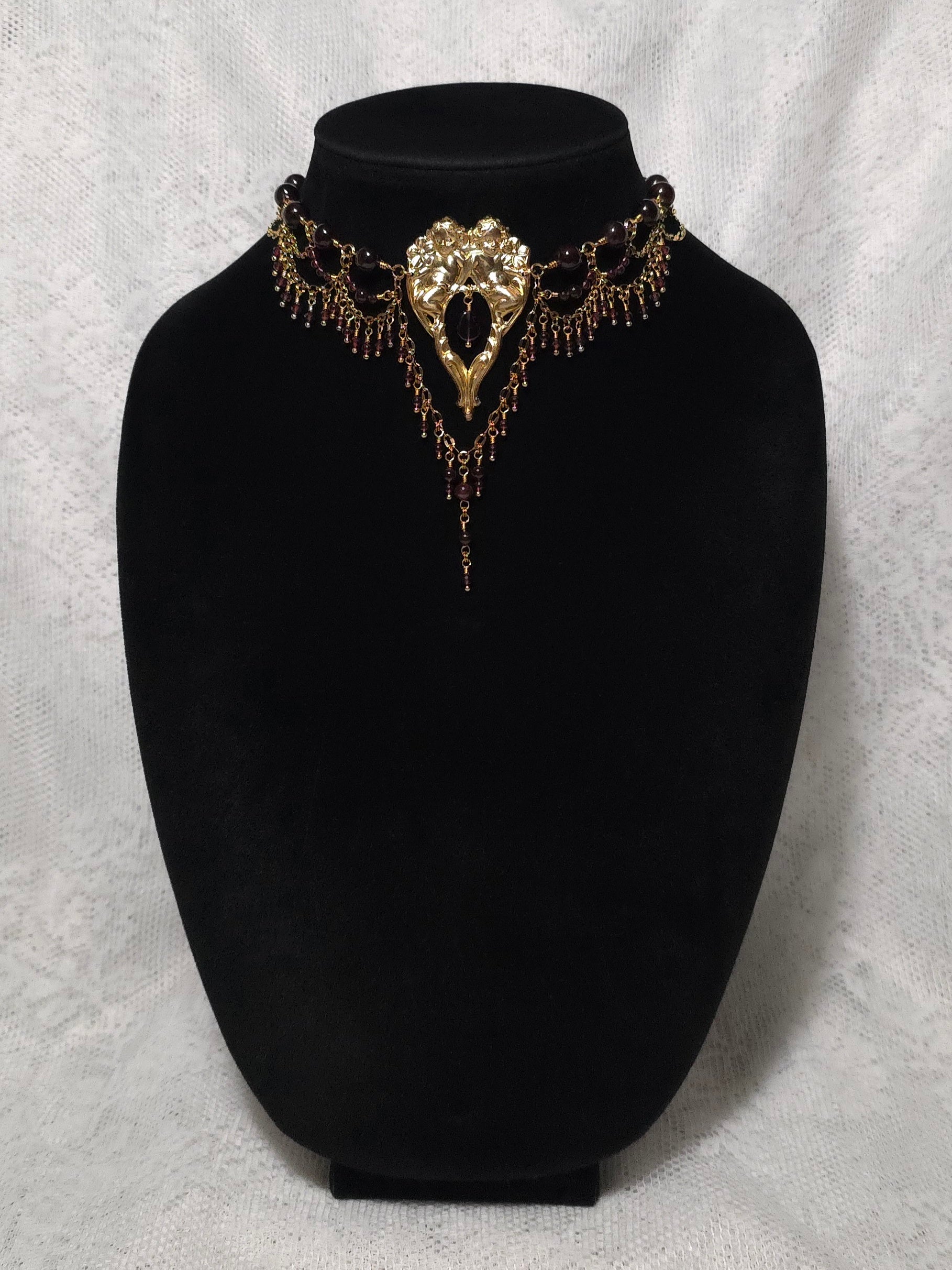 STARCROSSED LOVERS | Gold & Garnet Cherub Statement Choker