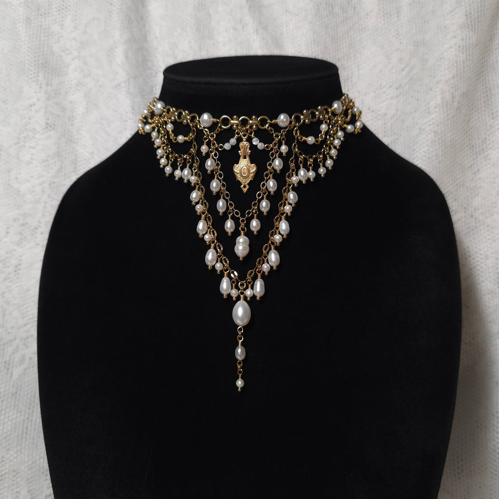 SPLENDOR | Gold & Pearl Renaissance Inspired Statement Choker