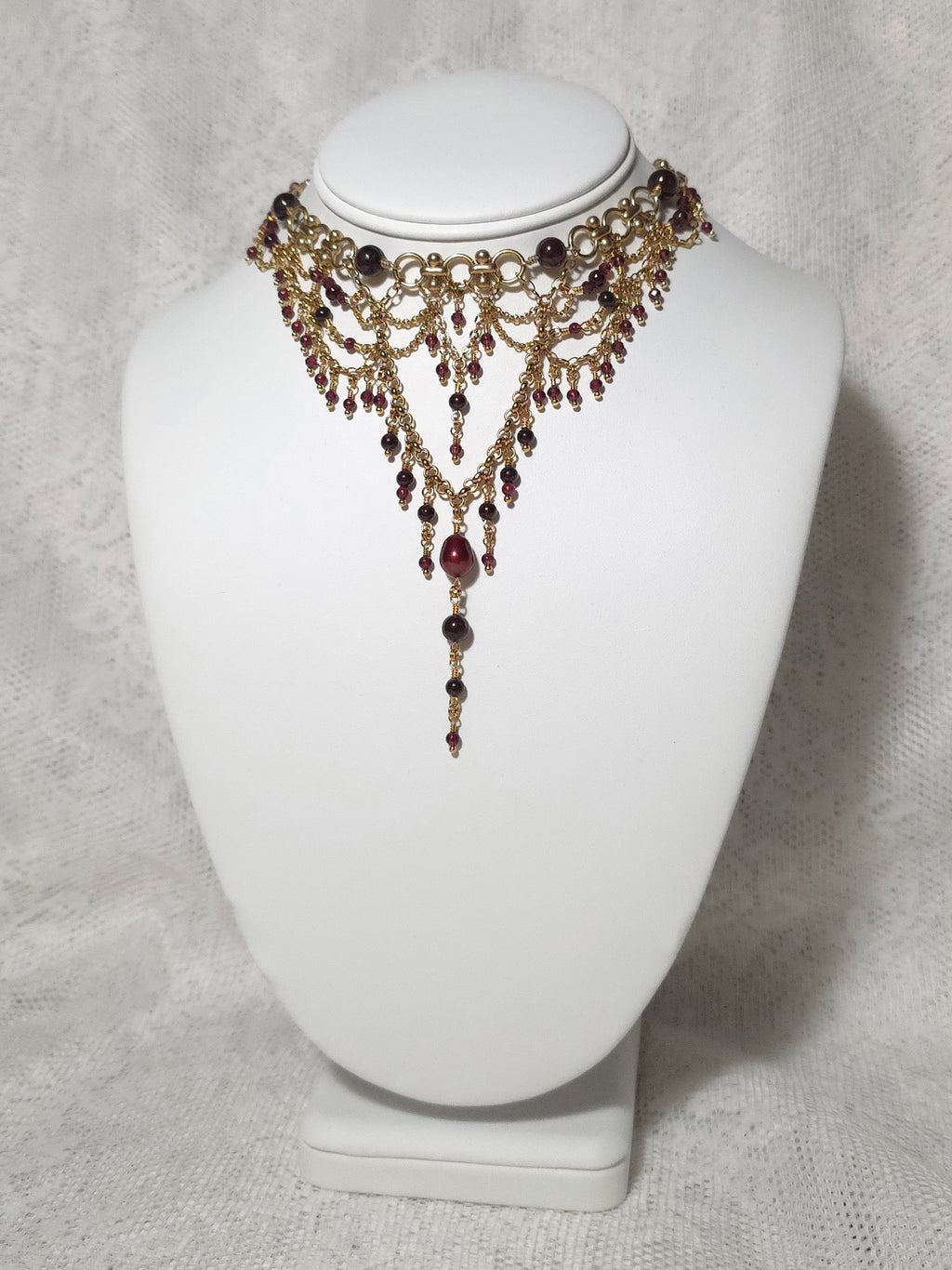 QUEEN WHO NEVER WAS | Gold & Garnet Statement Choker