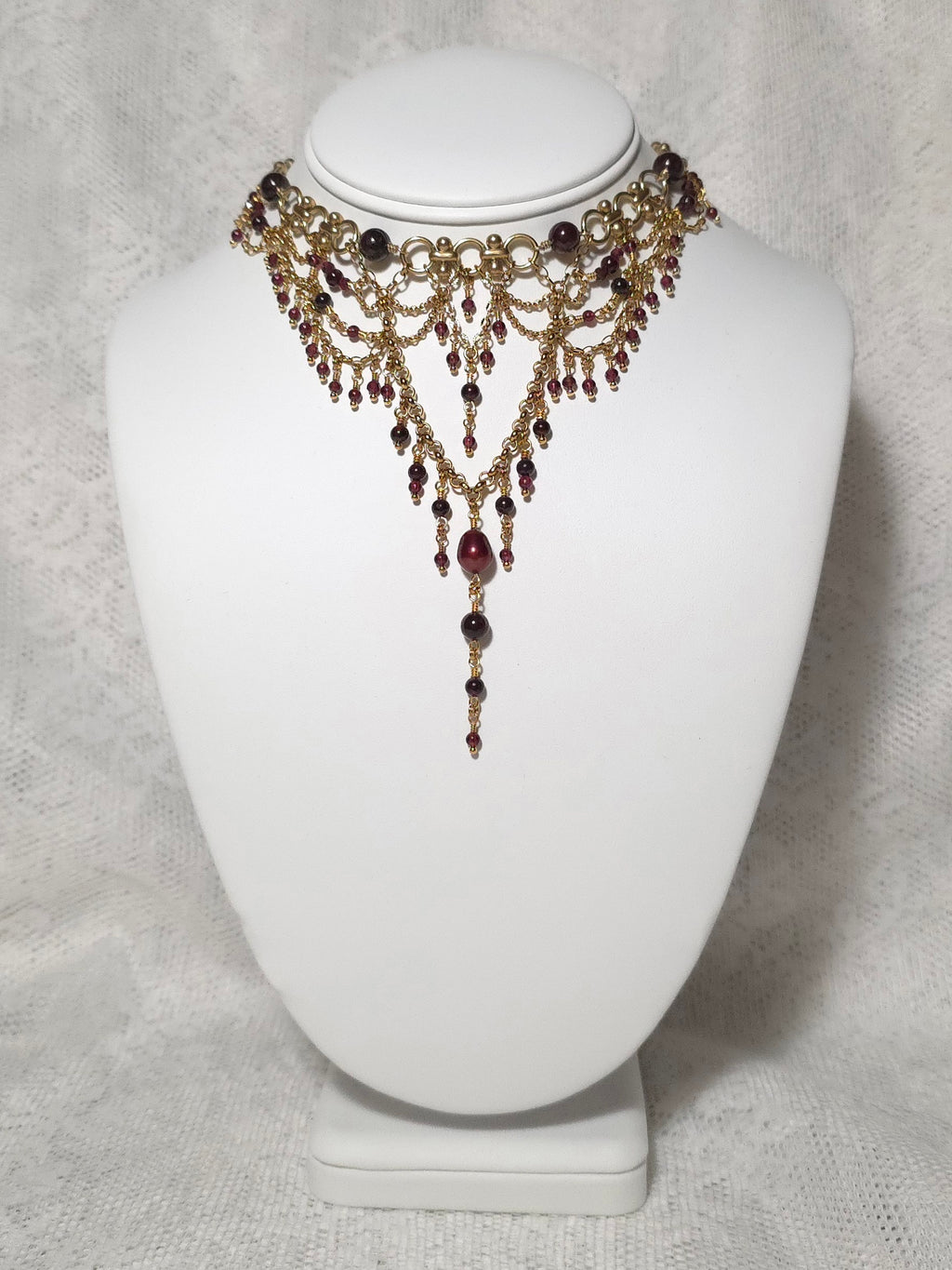 QUEEN WHO NEVER WAS | Gold & Garnet Statement Choker