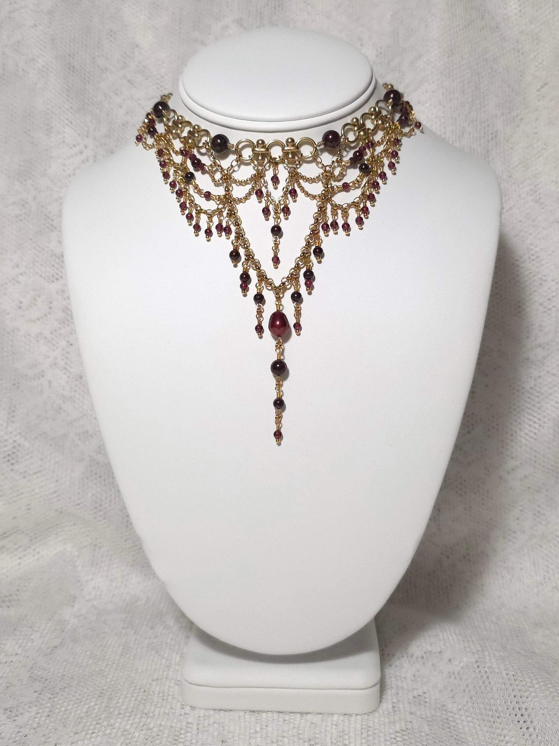 QUEEN WHO NEVER WAS | Gold & Garnet Statement Choker