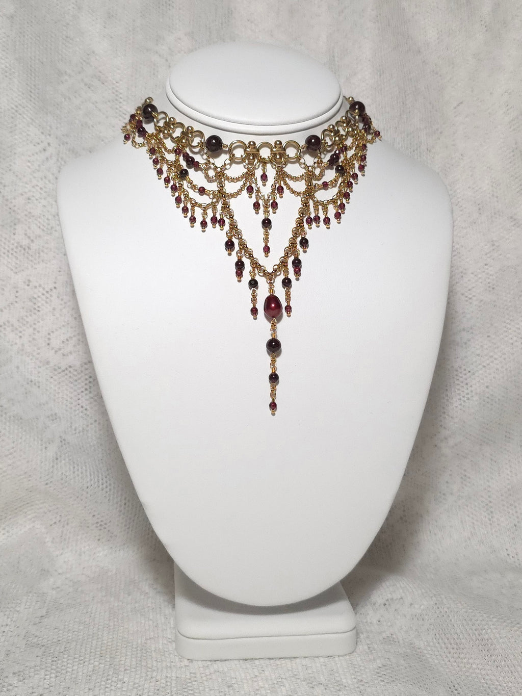 QUEEN WHO NEVER WAS | Gold & Garnet Statement Choker