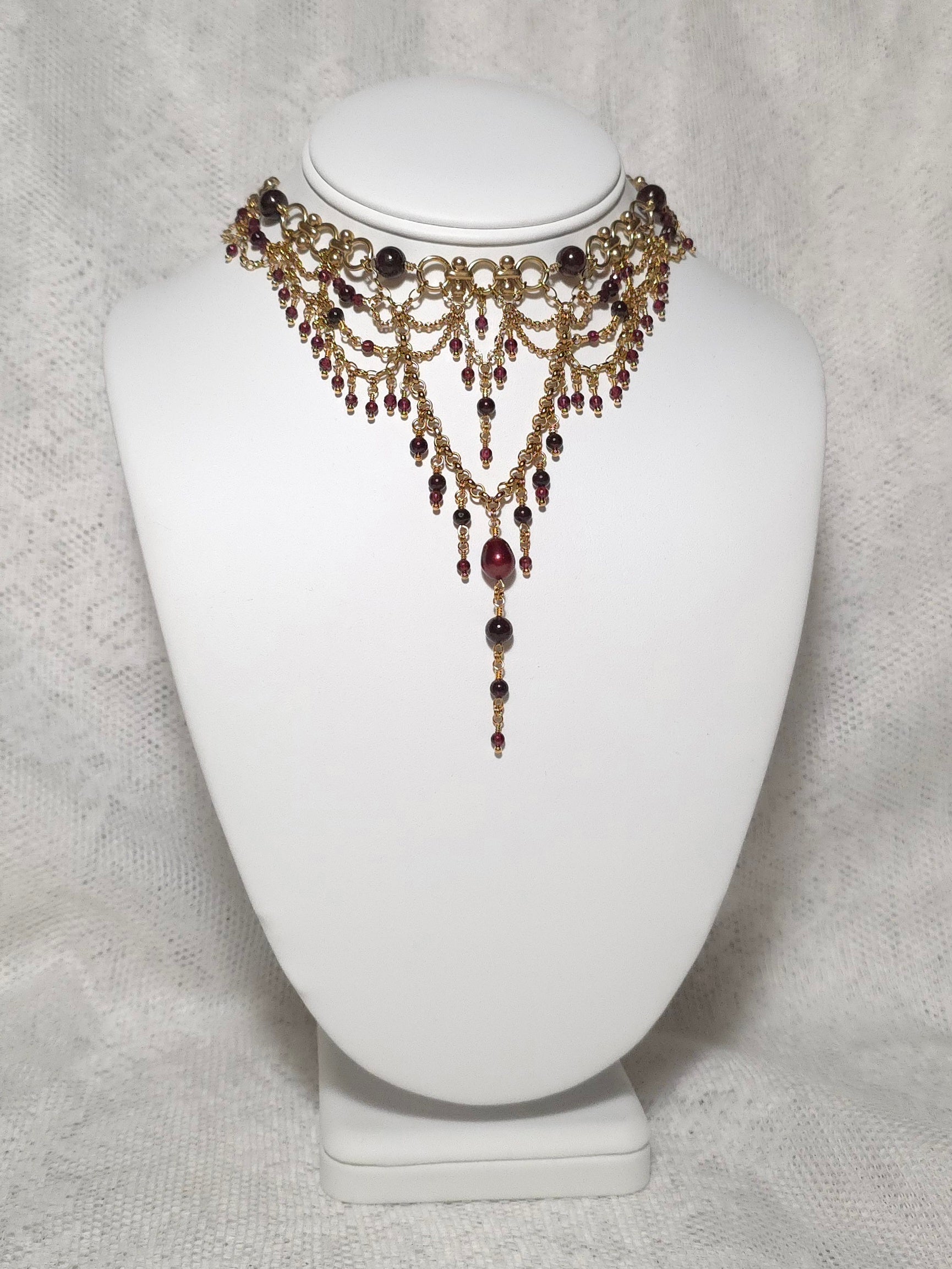 QUEEN WHO NEVER WAS | Gold & Garnet Statement Choker