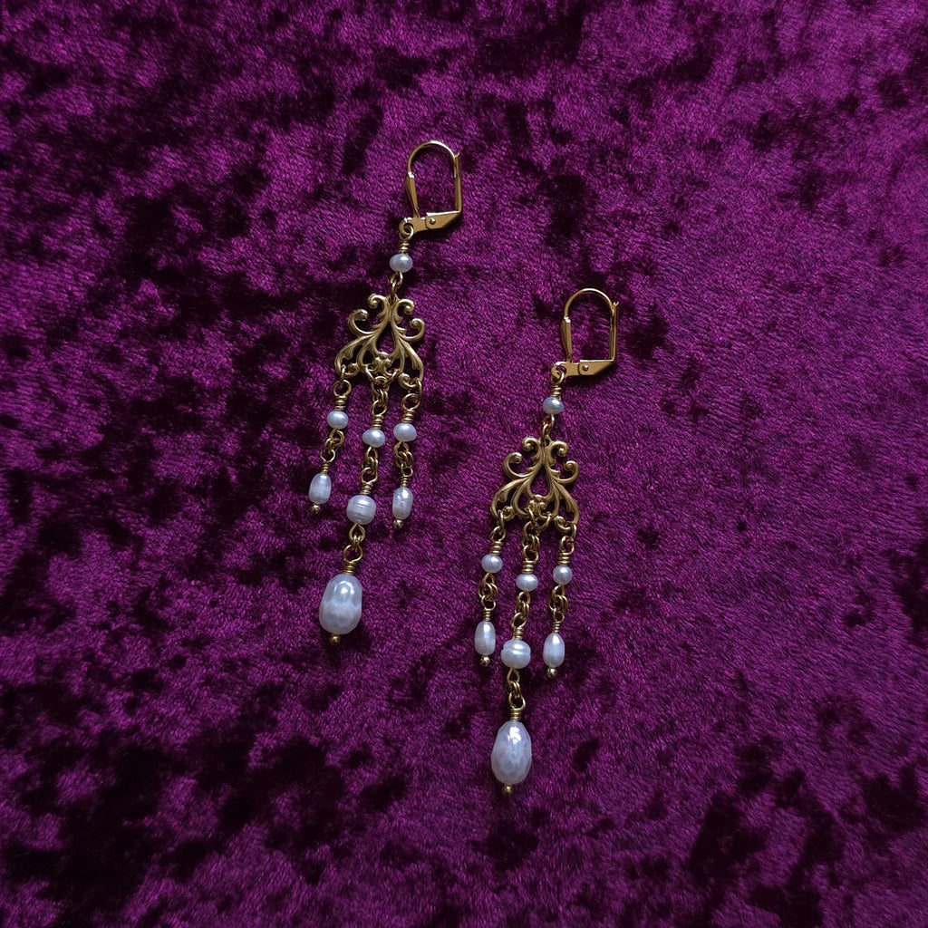 AMUSE-BOUCHE | Freshwater Pearl Renaissance Inspired Earrings