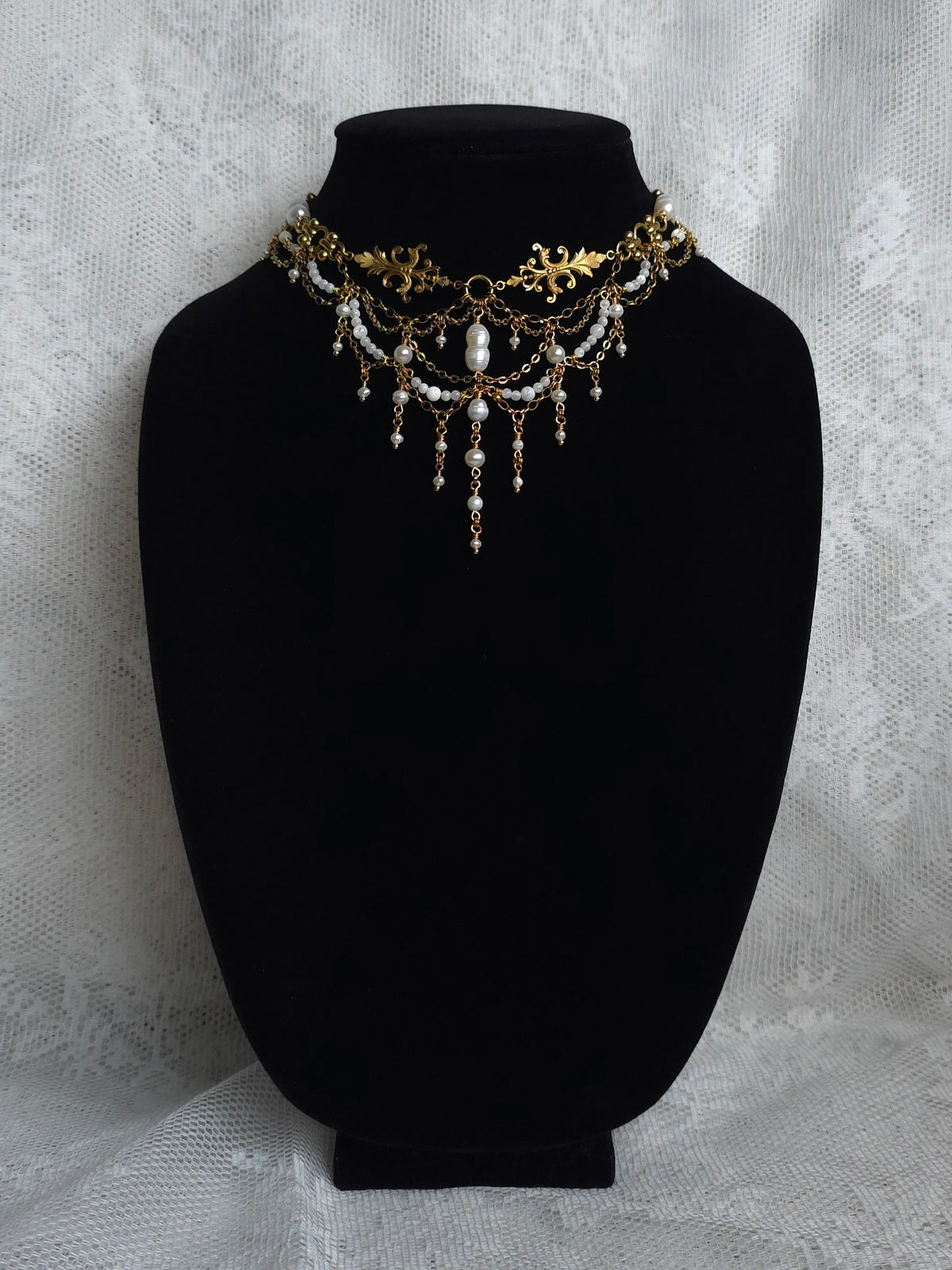 RENAISSANCE | Pearl & Gold Renaissance Inspired Brass Choker