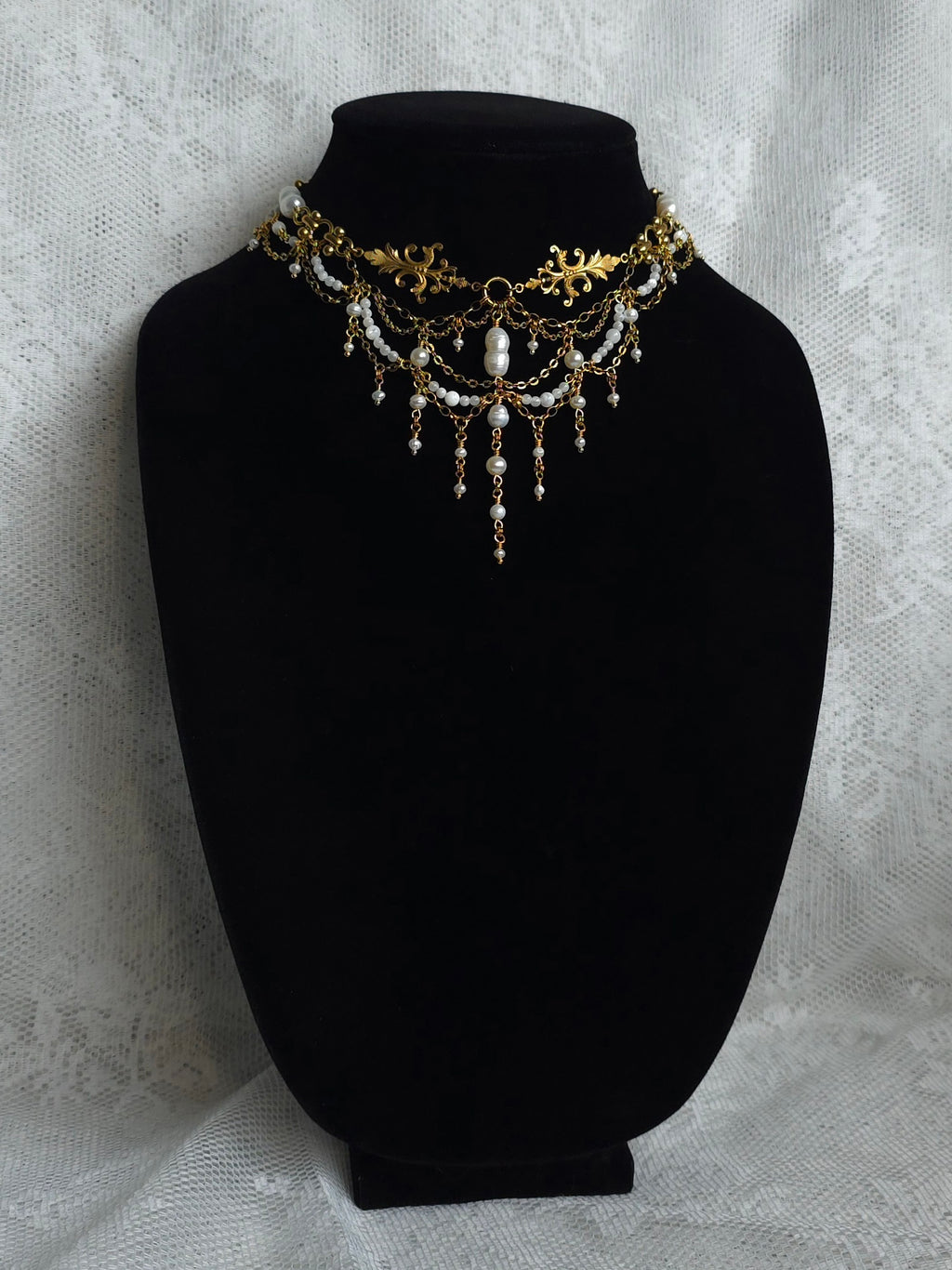 RENAISSANCE | Pearl & Gold Renaissance Inspired Brass Choker