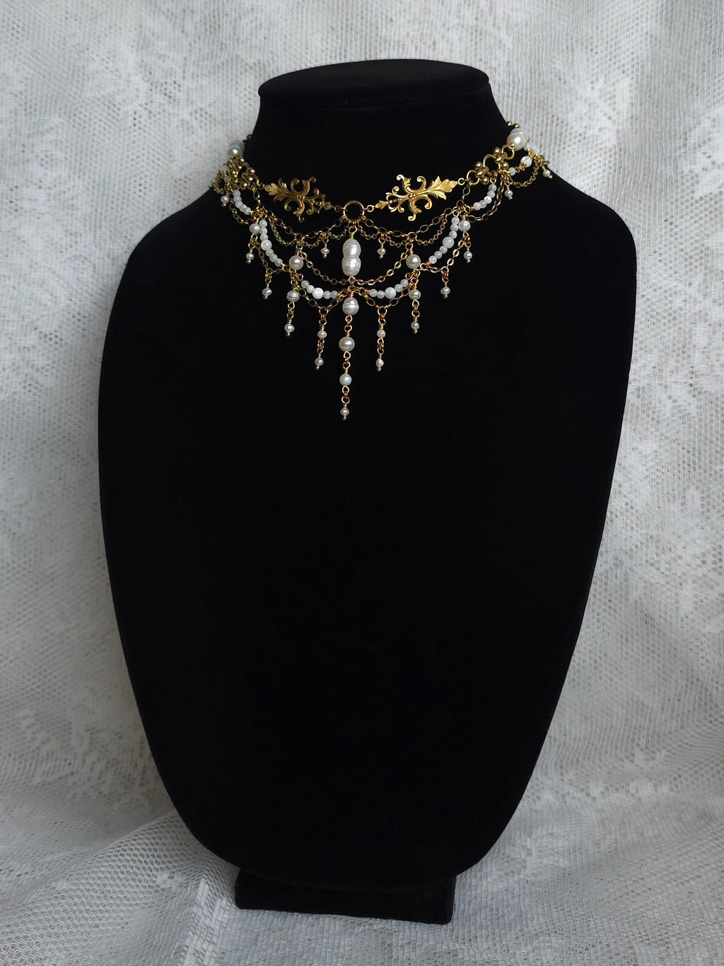 RENAISSANCE | Pearl & Gold Renaissance Inspired Brass Choker