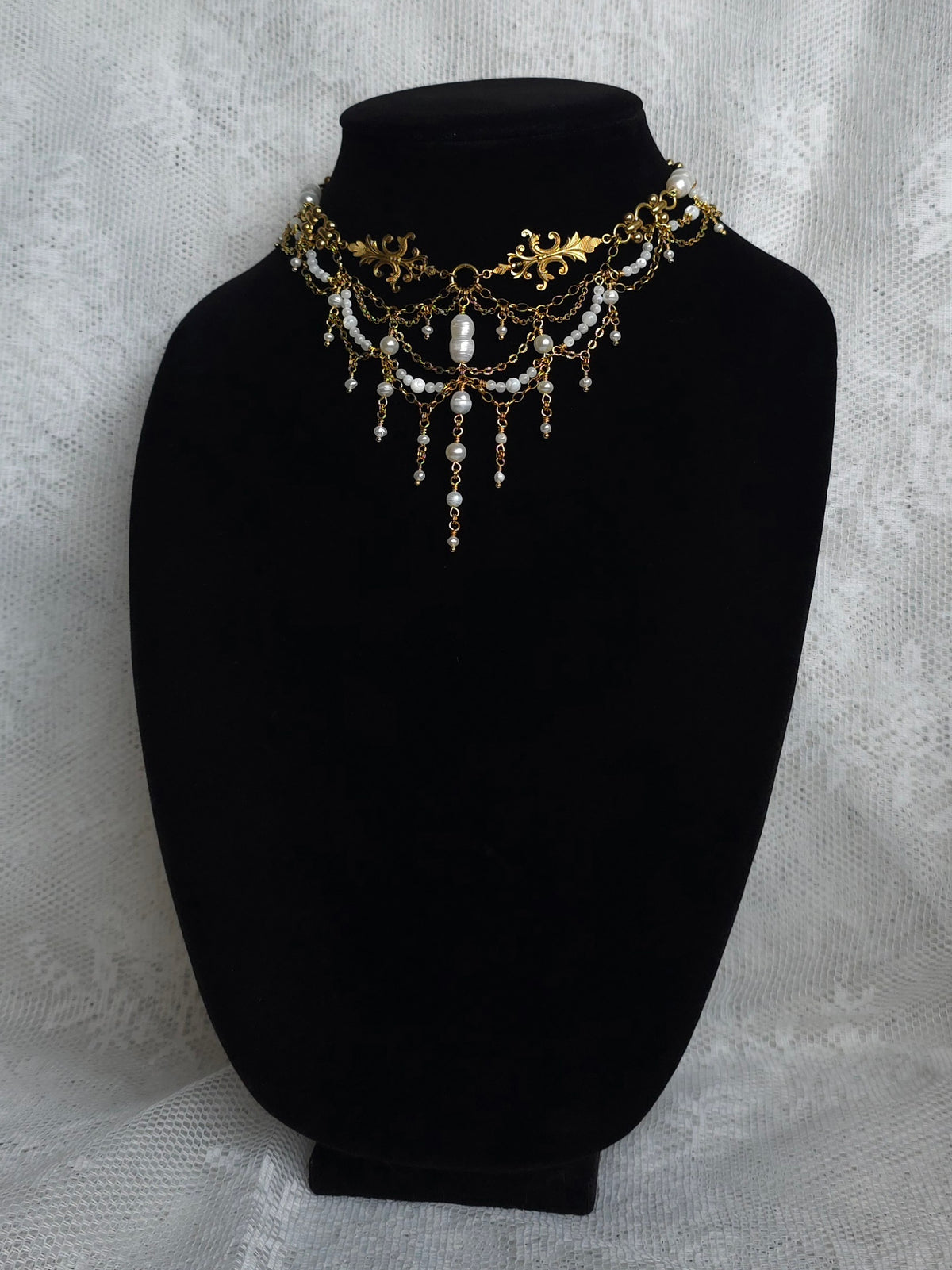 RENAISSANCE | Pearl & Gold Renaissance Inspired Brass Choker