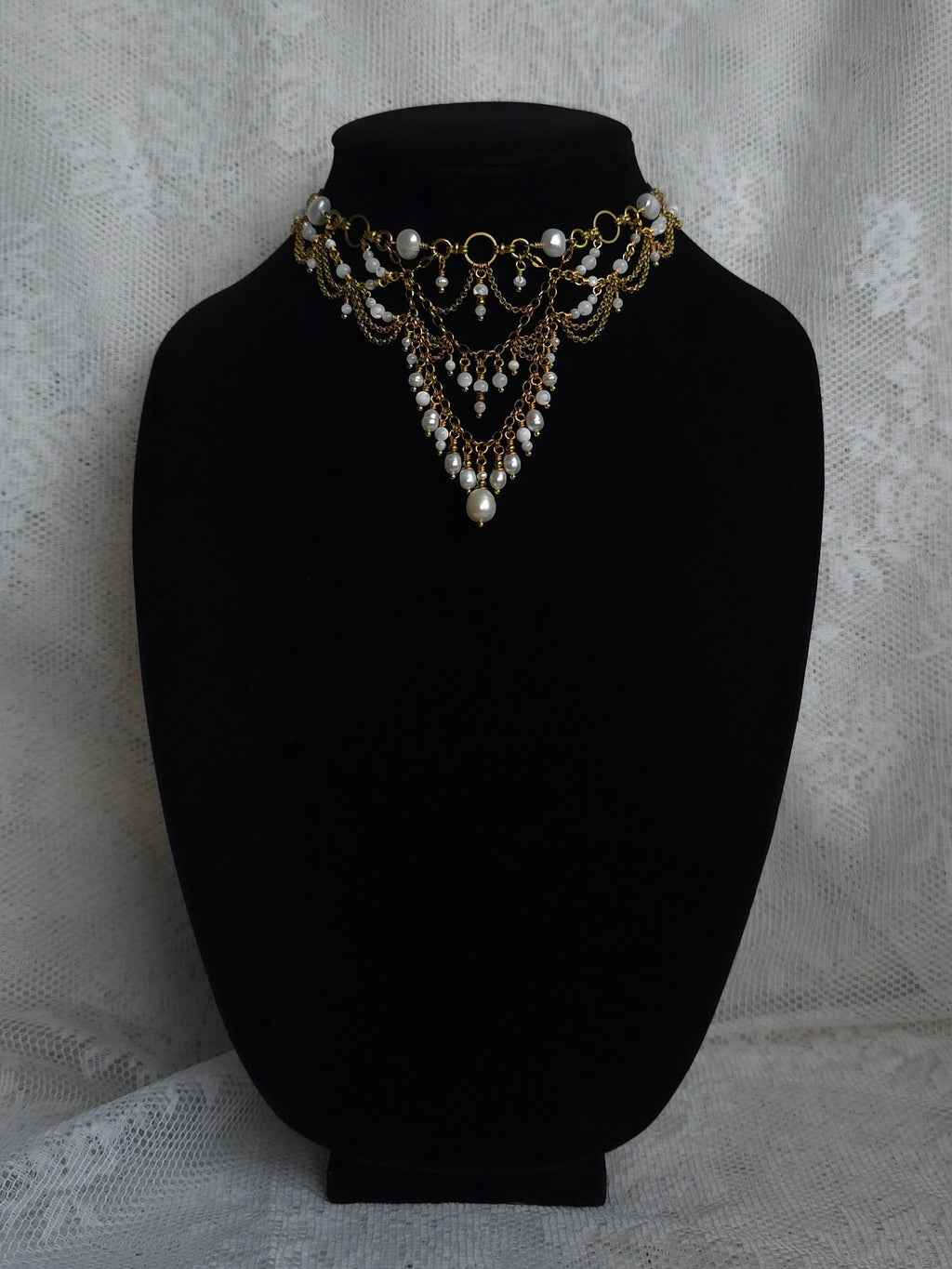 MAJESTY'S BROCADE | Pearl & Gold Renaissance Inspired Brass Choker