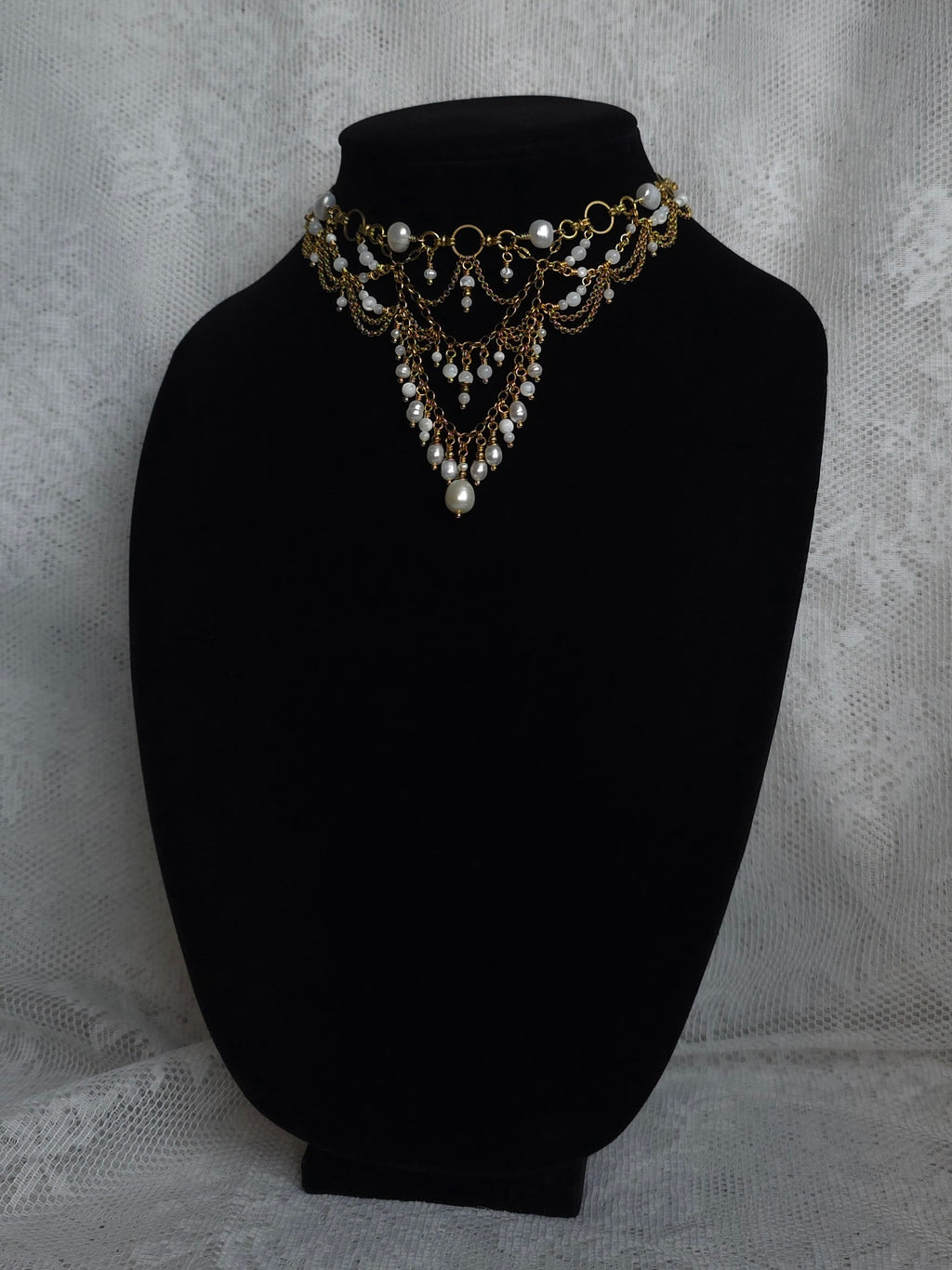 MAJESTY'S BROCADE | Pearl & Gold Renaissance Inspired Brass Choker