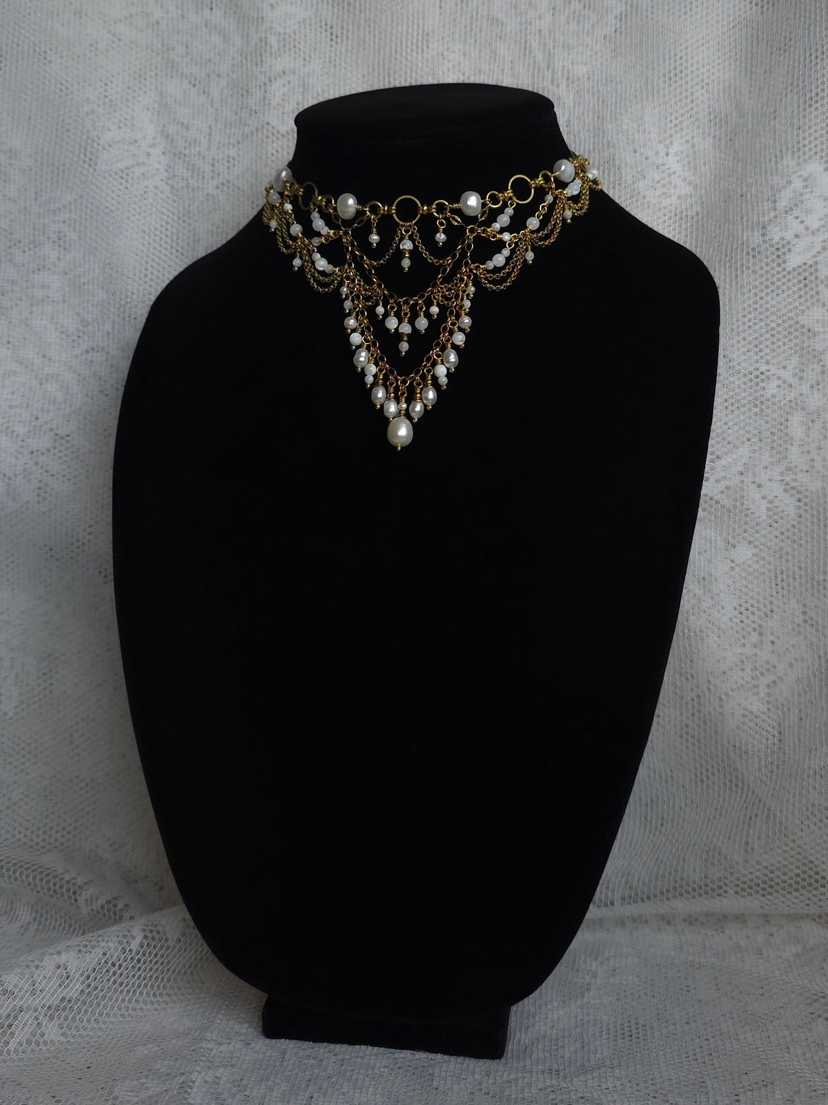 MAJESTY'S BROCADE | Pearl & Gold Renaissance Inspired Brass Choker