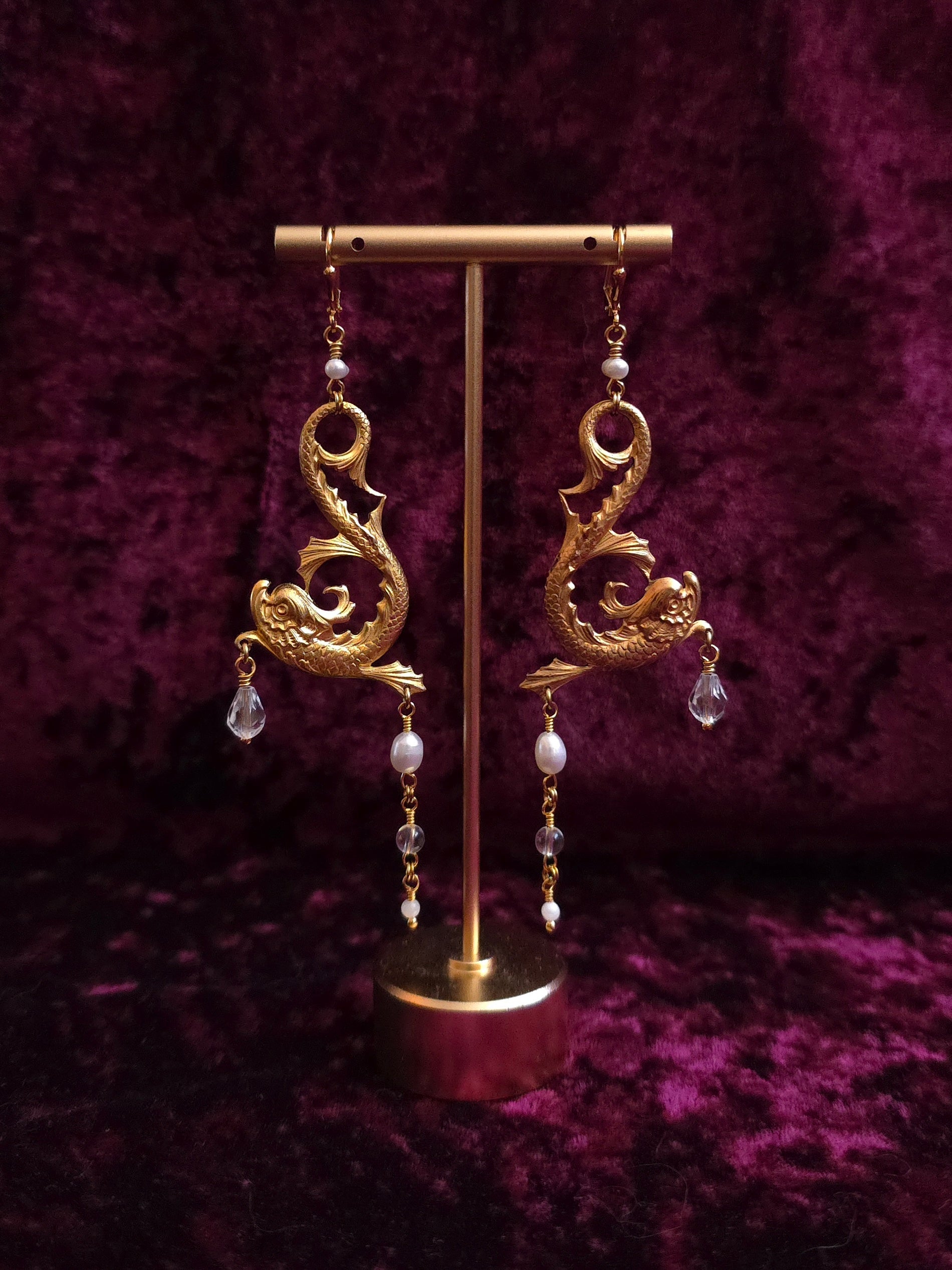 HOUSE TULLY | Gold & Pearl Fantasy Inspired Earrings