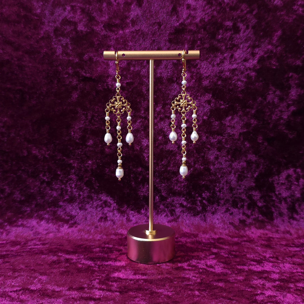 MIGNARDISE | Freshwater Pearl Renaissance Inspired Earrings